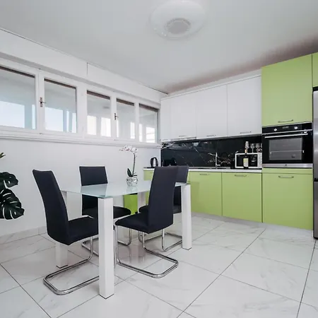 Apartment Lara Split